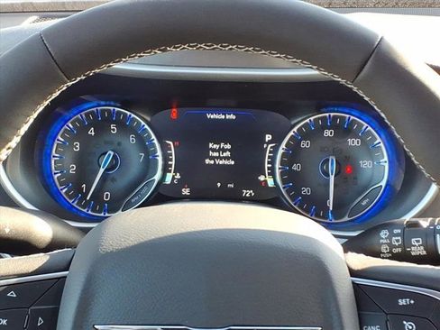 New 2026 Chrysler Pacifica Select image 12