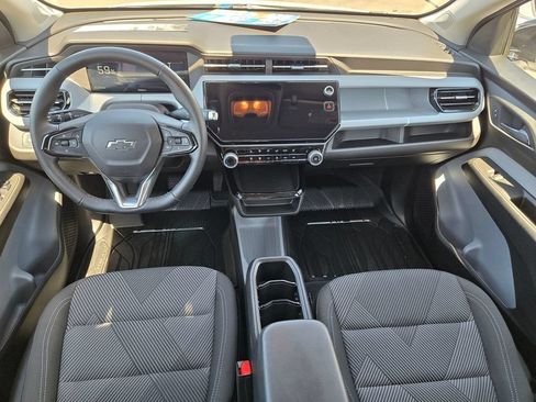 Used 2027 Chevrolet Bolt LT w/ Comfort Package FWD image 9