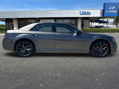 Used 2023 Chrysler 300 S RWD image 9