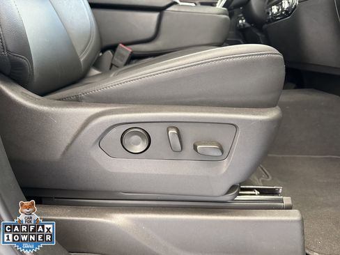 Used 2025 GMC Sierra 1500 SLT image 27