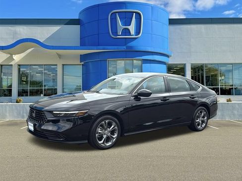 Used 2023 Honda Accord EX image 3