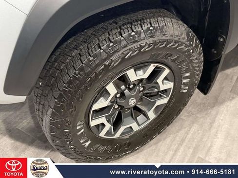 Certified 2023 Toyota Tacoma TRD Off-Road w/ TRD Premium Off Road Package AWD/4WD image 9