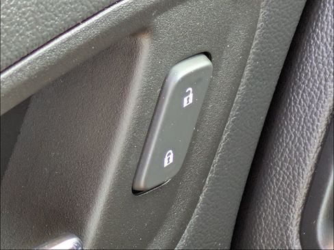 Used 2022 Chevrolet Colorado ZR2 AWD/4WD image 30