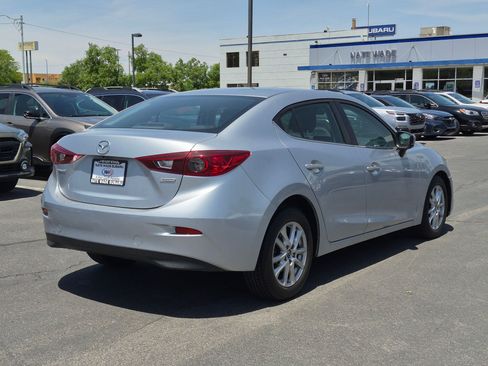 Used 2018 MAZDA MAZDA3 Sport w/ Preferred Equipment Package FWD image 3