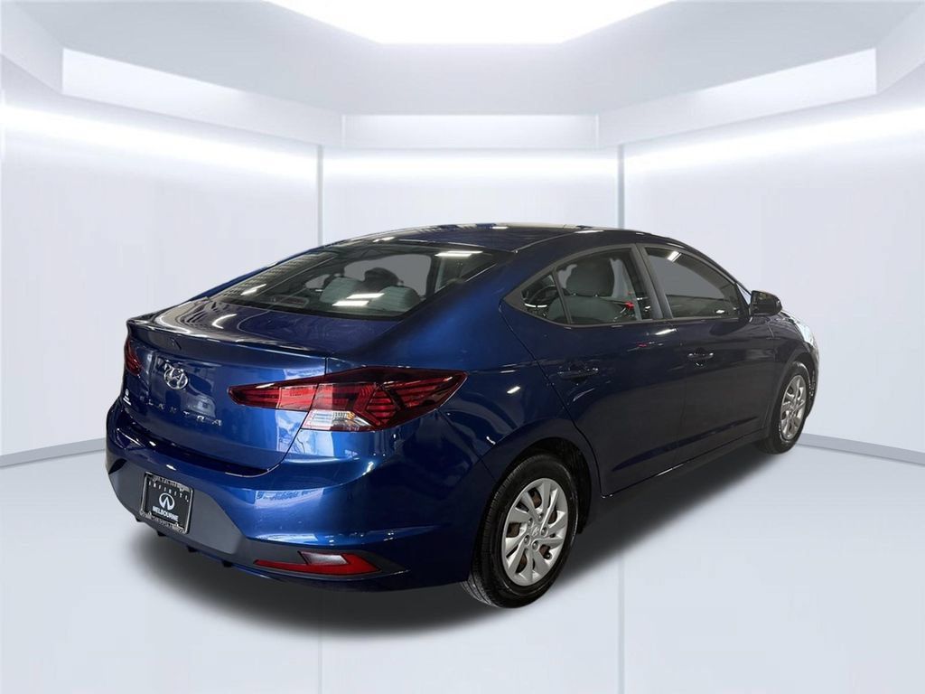 Used 2020 Hyundai Elantra SE FWD image 6