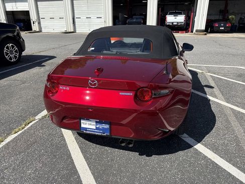 Used 2022 MAZDA MX-5 Miata Grand Touring w/ Weather Package image 7
