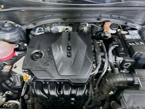 Used 2024 Kia Sorento S image 32