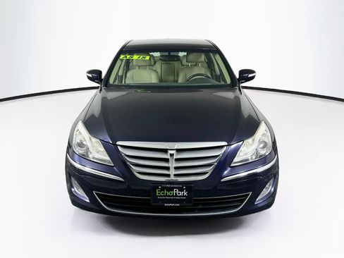 Used 2013 Hyundai Genesis 3.8 RWD image 2