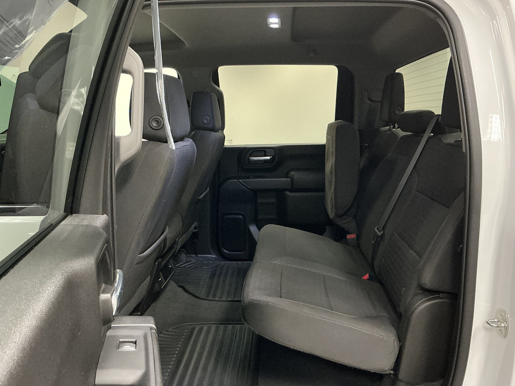 Used 2022 Chevrolet Silverado 2500 Custom w/ Custom Value Package AWD/4WD image 17