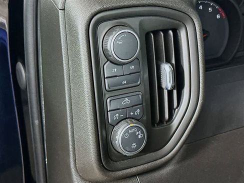 Used 2023 Chevrolet Silverado 2500 W/T image 27