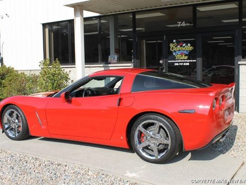 Used 2008 Chevrolet Corvette Coupe w/ Preferred Equipment Group image 7