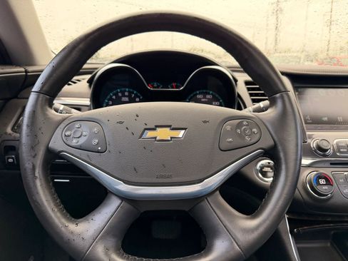 Used 2015 Chevrolet Impala LTZ FWD image 30