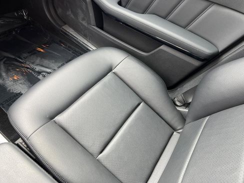 Used 2013 Mercedes-Benz E 350 E350 4MATIC Sedan image 28