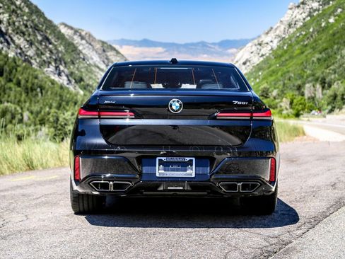 New 2025 BMW 760i xDrive w/ Executive Package image 5