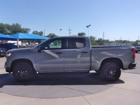 Used 2024 Chevrolet Silverado 1500 LT Trail Boss w/ LT Trail Boss Premium Package AWD/4WD image 19
