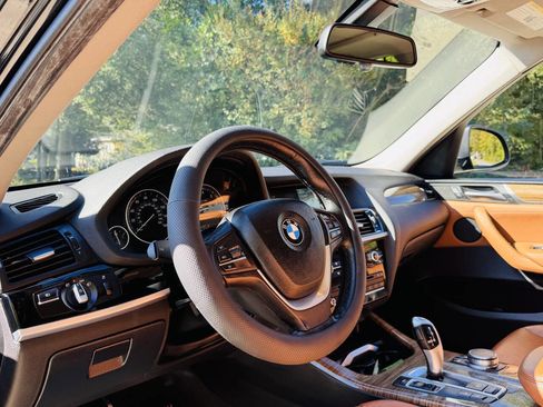 Used 2017 BMW X3 xDrive28i image 9