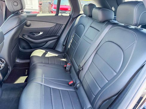 Used 2022 Mercedes-Benz GLC 300 4MATIC image 17