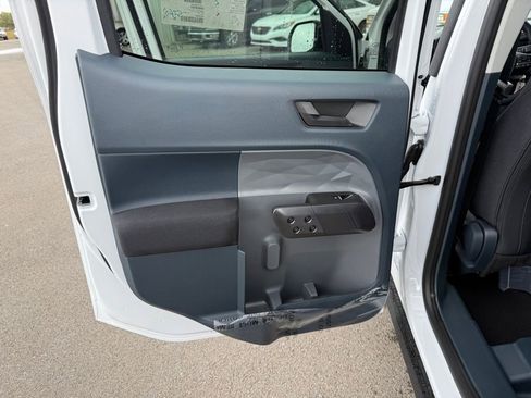 New 2025 Ford Maverick XL image 8