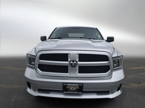 Used 2017 RAM 1500 Express w/ Express Value Package AWD/4WD image 9