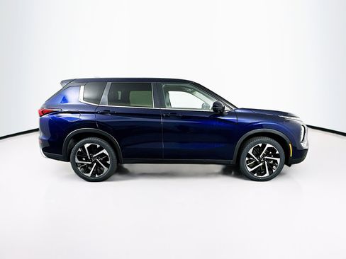 Used 2024 Mitsubishi Outlander SE AWD/4WD image 10