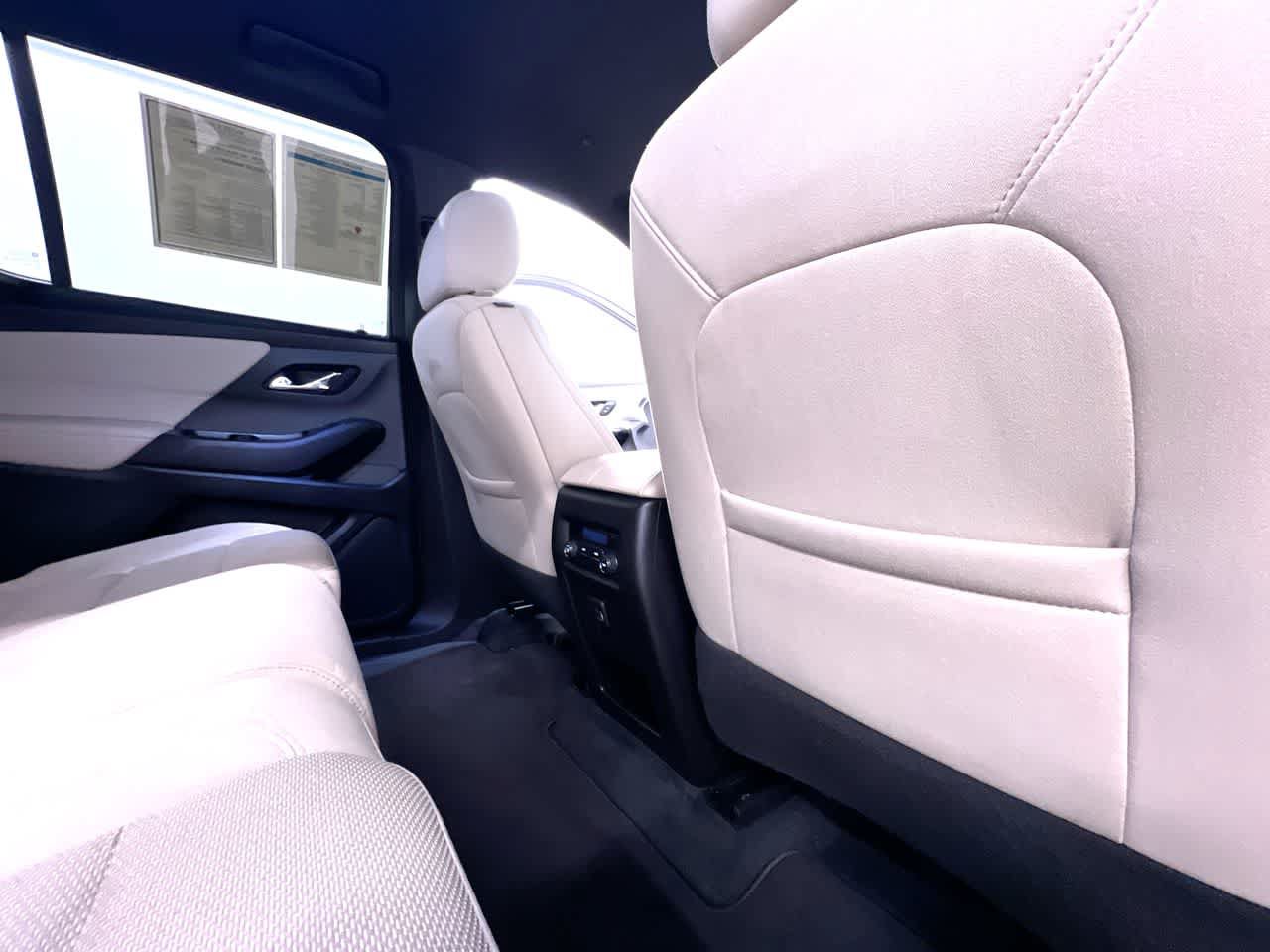 Used 2023 Chevrolet Traverse LS FWD image 40