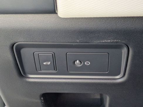 Used 2022 Land Rover Discovery S R-Dynamic image 29