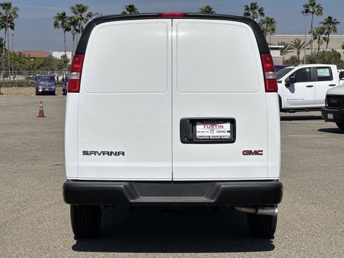 New 2026 GMC Savana 2500 w/ Driver Convenience Package RWD image 4