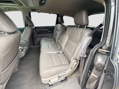 Used 2016 Honda Odyssey Touring Elite image 25