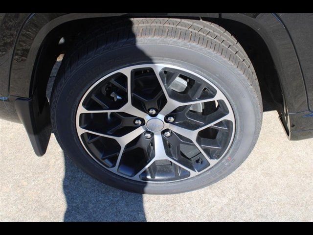 Used 2022 Jeep Grand Cherokee Summit AWD/4WD image 9
