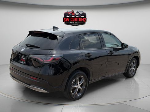 Used 2024 Honda HR-V EX-L image 7