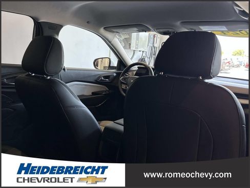 Used 2024 Chevrolet Trax LT w/ Driver Confidence Package FWD image 31