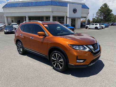 Used 2019 Nissan Rogue SL w/ Premium Package AWD/4WD image 2