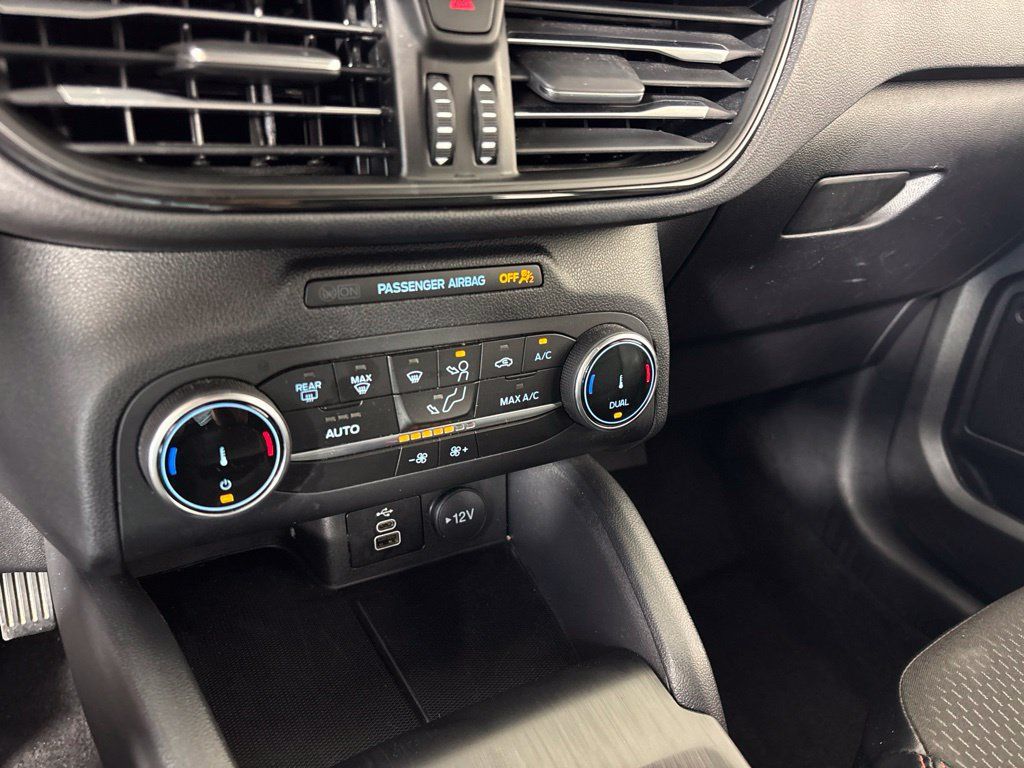 Used 2025 Ford Escape ST-Line FWD image 29