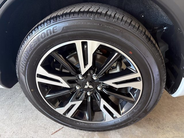 Used 2025 Mitsubishi Eclipse Cross SEL AWD/4WD image 7