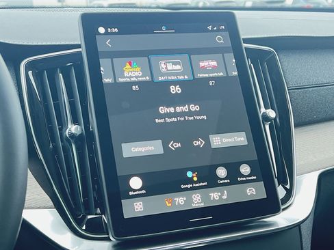 New 2026 Volvo XC90 B6 Plus w/ Protection Package Premier image 18