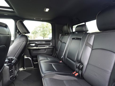 Used 2022 RAM 2500 Laramie AWD/4WD image 10