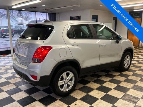 Used 2018 Chevrolet Trax LS image 12