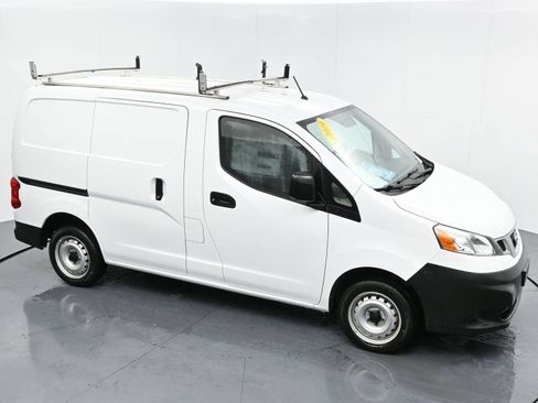 Used 2019 Nissan NV200 S image 27