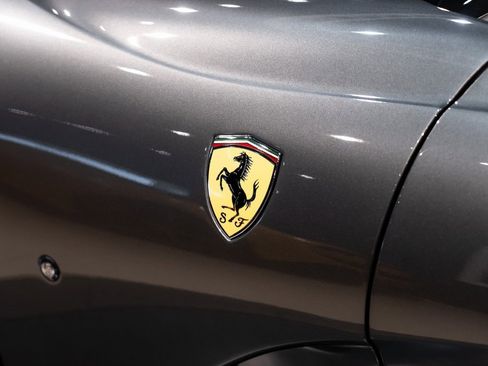 Certified 2022 Ferrari 812 GTS Base image 12