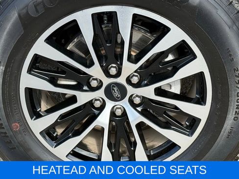 Used 2025 Ford Expedition Max Platinum image 19