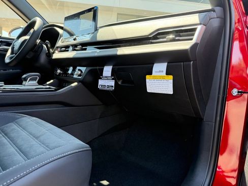 New 2026 Mitsubishi Outlander AWD image 17
