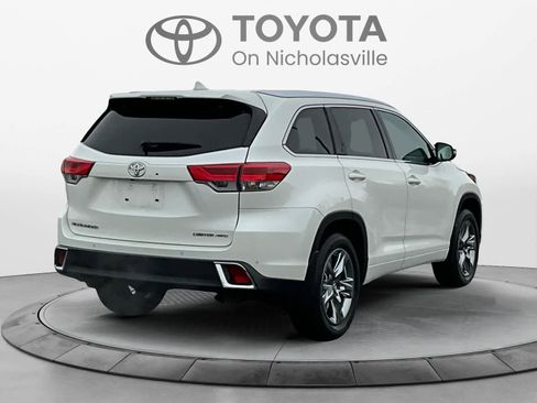 Used 2019 Toyota Highlander Limited Platinum image 6