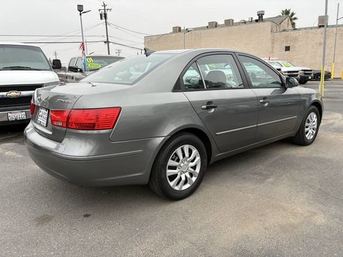 Used 2010 Hyundai Sonata GLS image 2