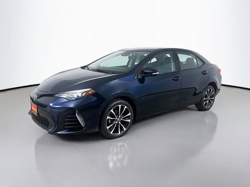 Used 2017 Toyota Corolla SE w/ Carpet Mat Package (TMS) FWD image 3