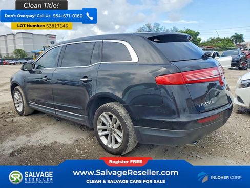 Used 2014 Lincoln MKT FWD image 3