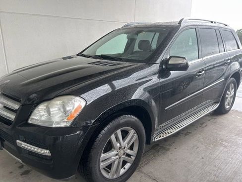 Used 2010 Mercedes-Benz GL 450 4MATIC image 2