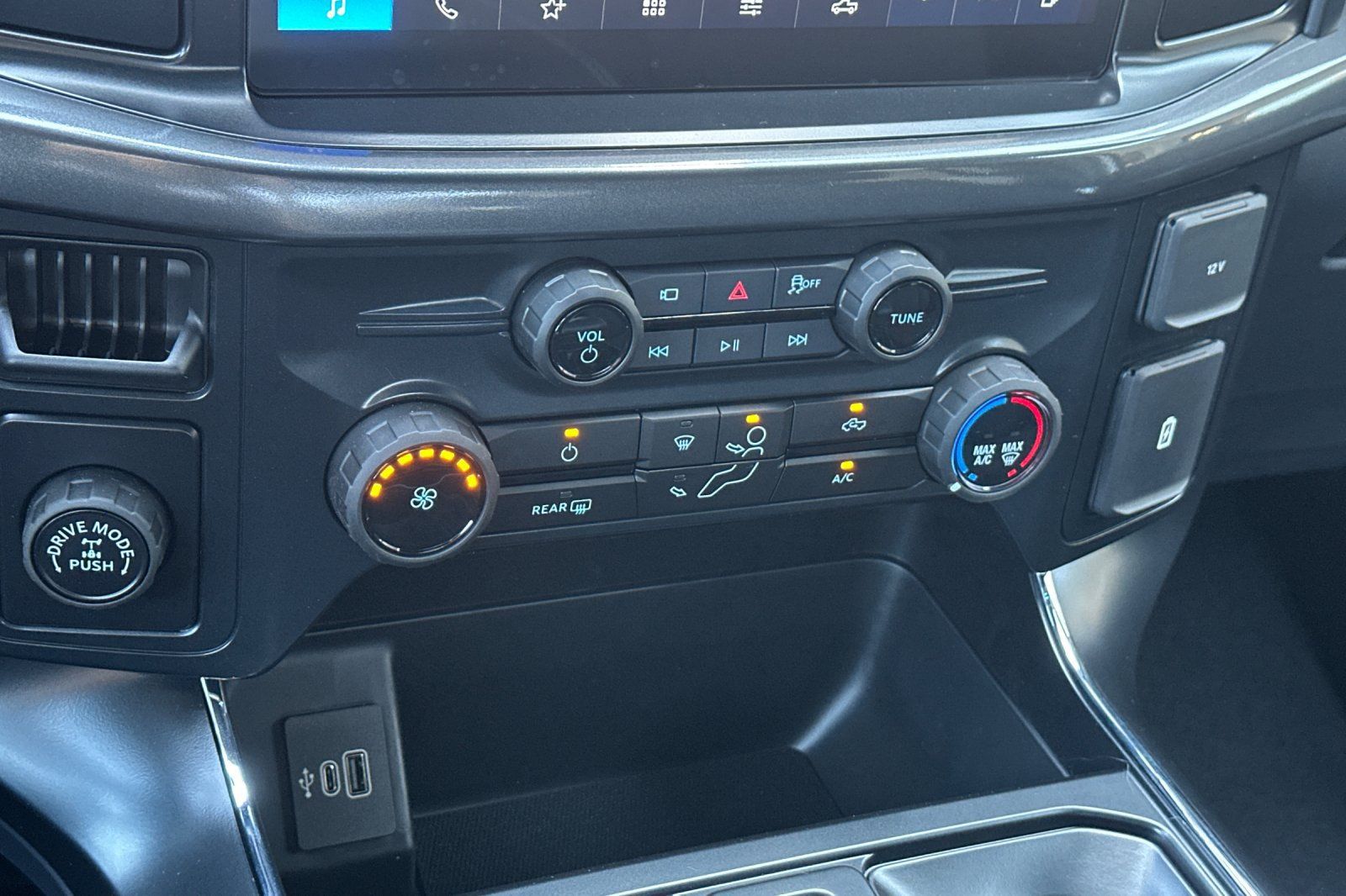 New 2026 Ford F150 STX w/ Equipment Group 200A RWD image 19