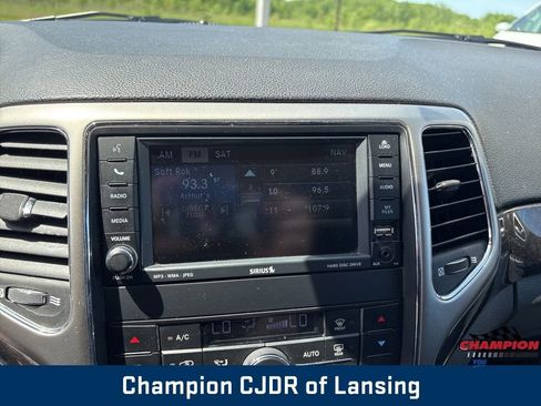 Used 2011 Jeep Grand Cherokee Laredo AWD/4WD image 22