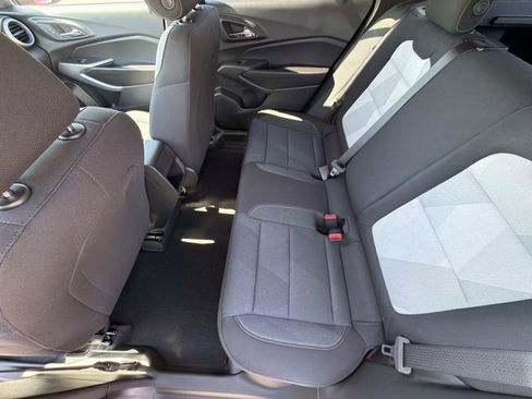 New 2026 Chevrolet Trax LS w/ LS Convenience Package FWD image 4