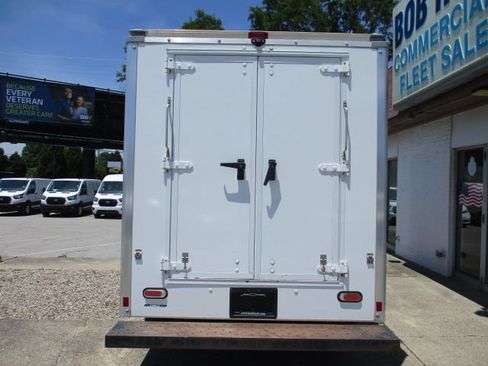 Used 2021 Chevrolet Express 3500 w/ Power Convenience Package RWD image 9